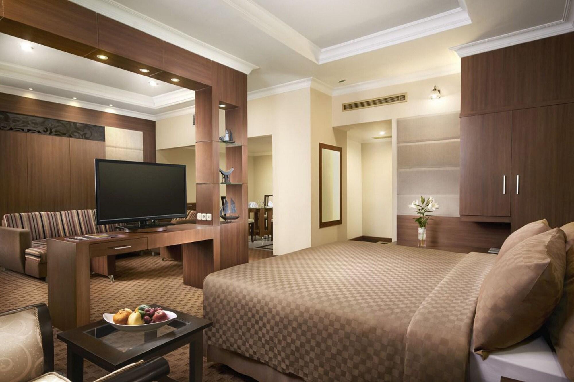 Singgasana Hotel Makassar Kültér fotó