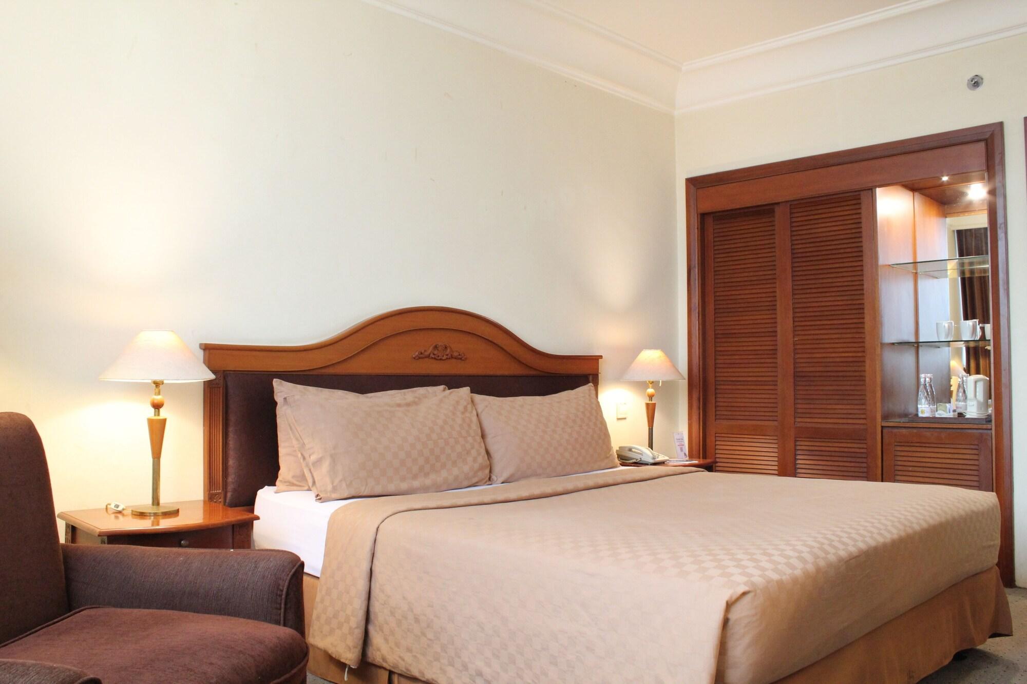 Singgasana Hotel Makassar Kültér fotó