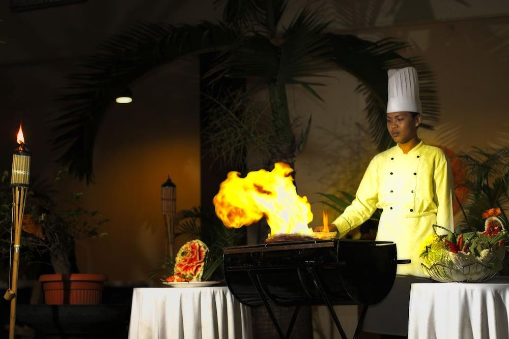 Singgasana Hotel Makassar Kültér fotó