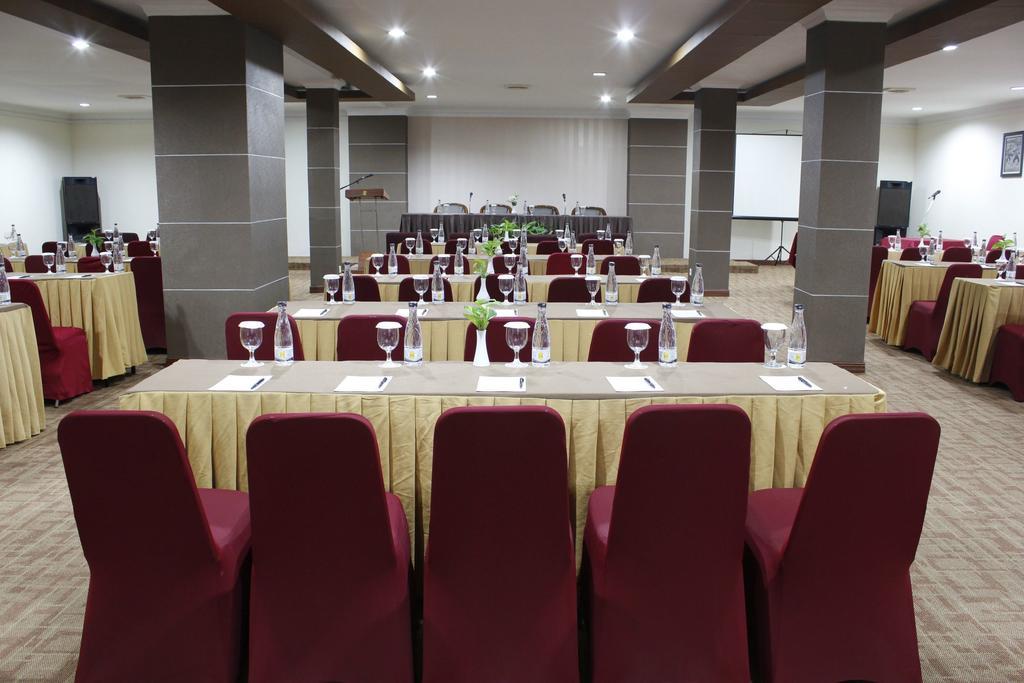 Singgasana Hotel Makassar Kültér fotó