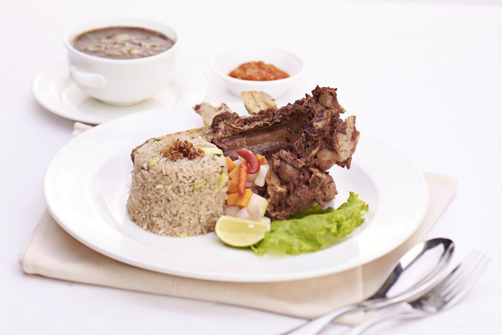 Singgasana Hotel Makassar Kültér fotó