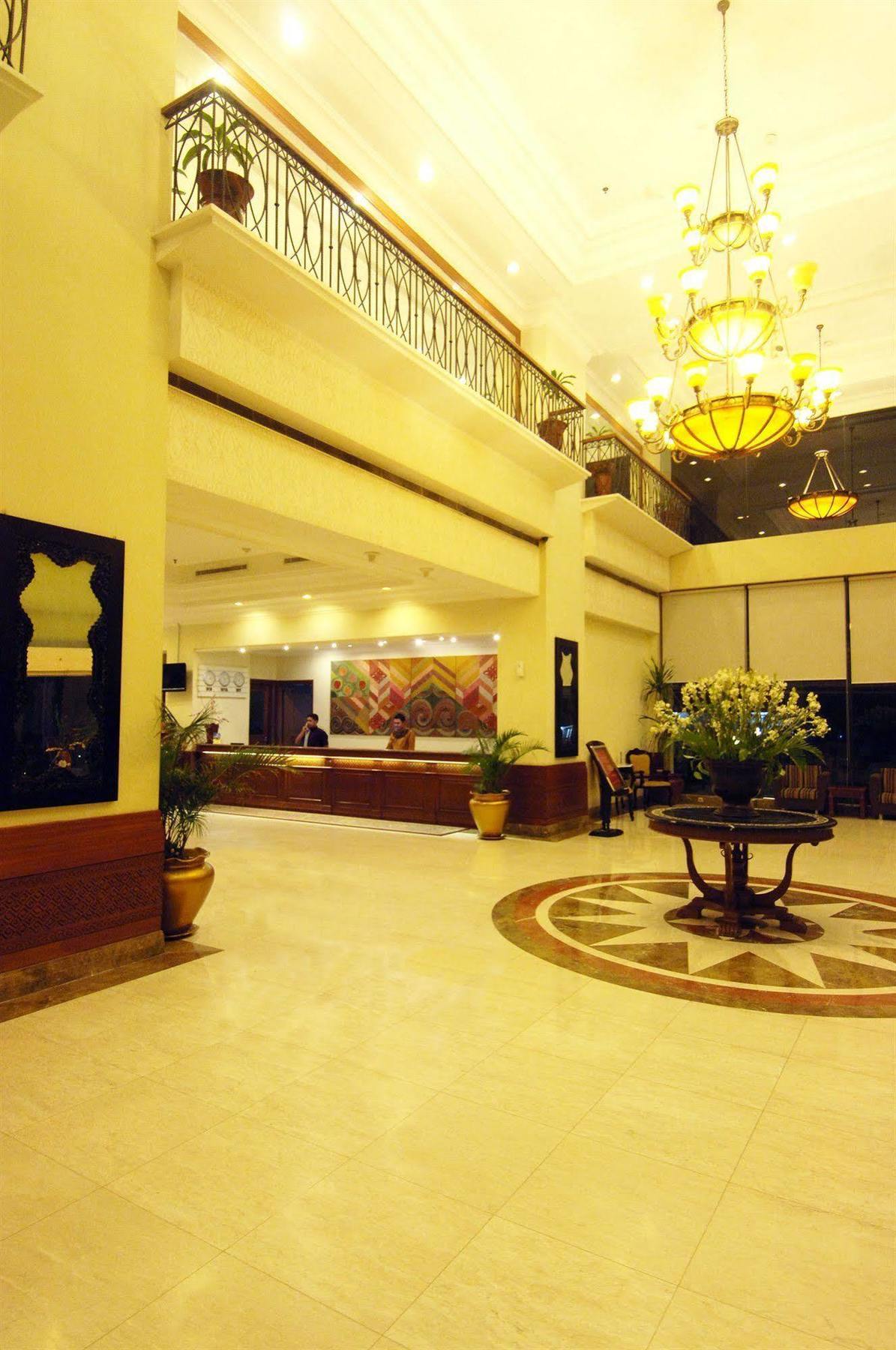 Singgasana Hotel Makassar Kültér fotó