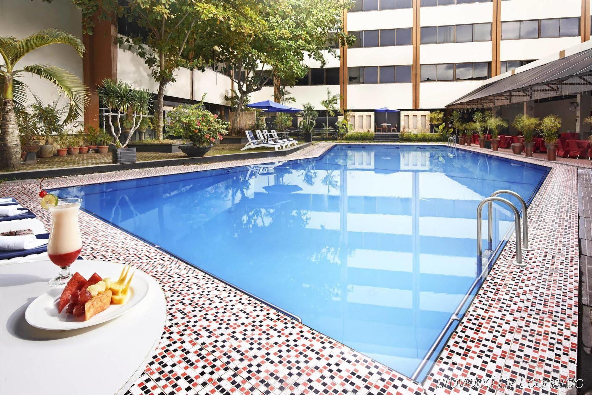 Singgasana Hotel Makassar Kültér fotó