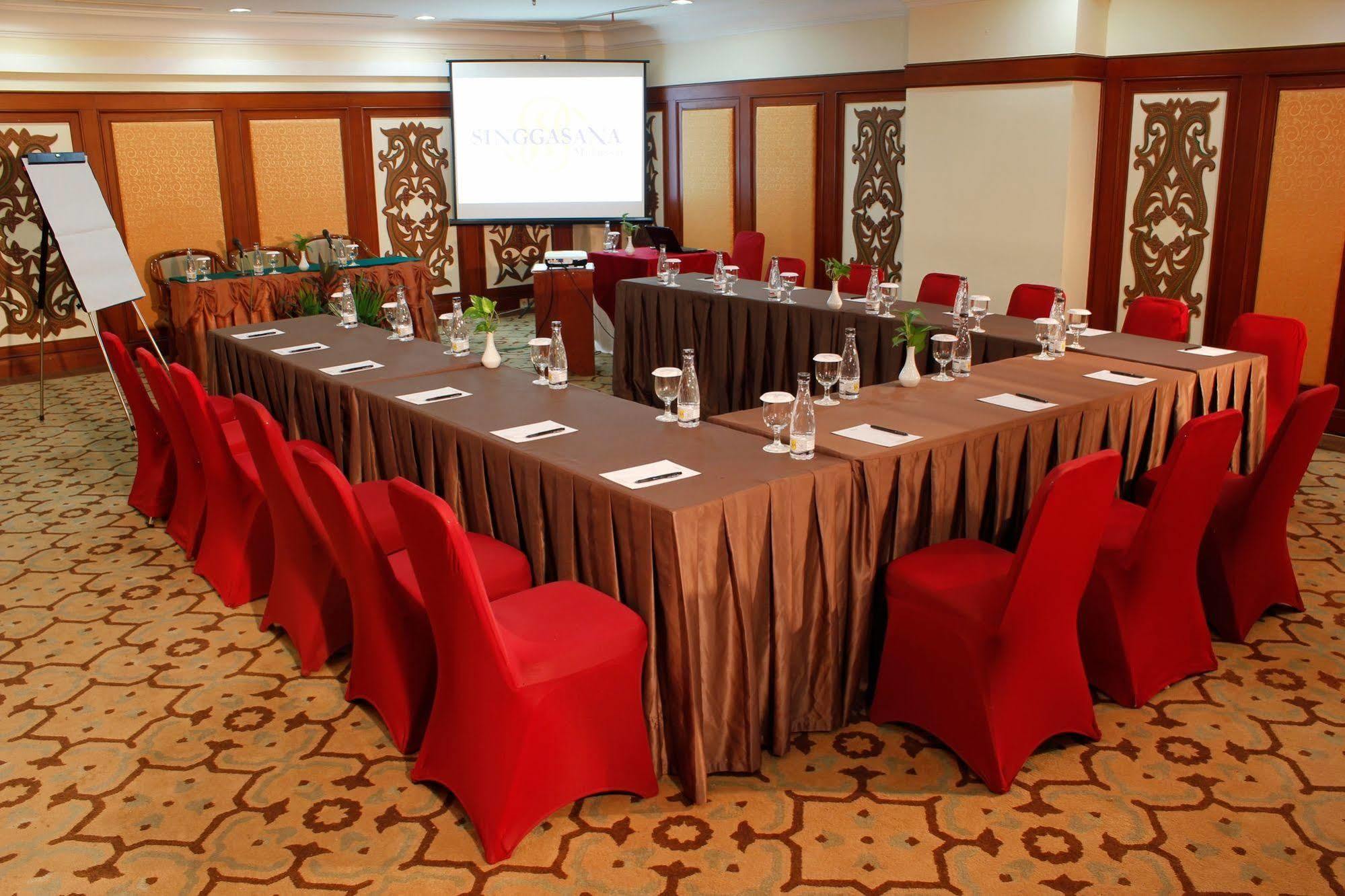 Singgasana Hotel Makassar Kültér fotó